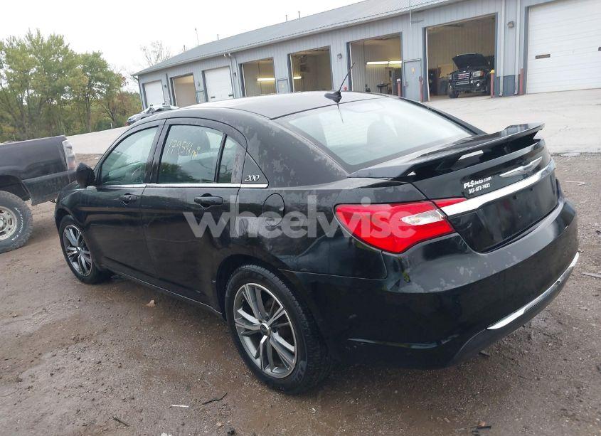 Photo 3 of 2014 Chrysler 200 LX (VIN 1C3CCBAB1EN123725)