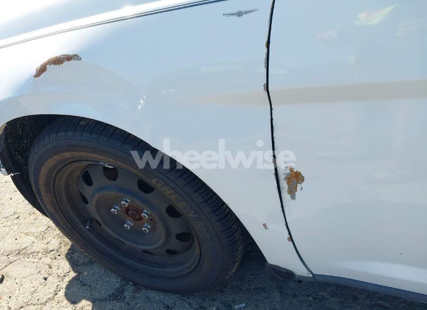 Photo 14 of 2014 Chrysler 200 LX (VIN 1C3CCBAB1EN146728)