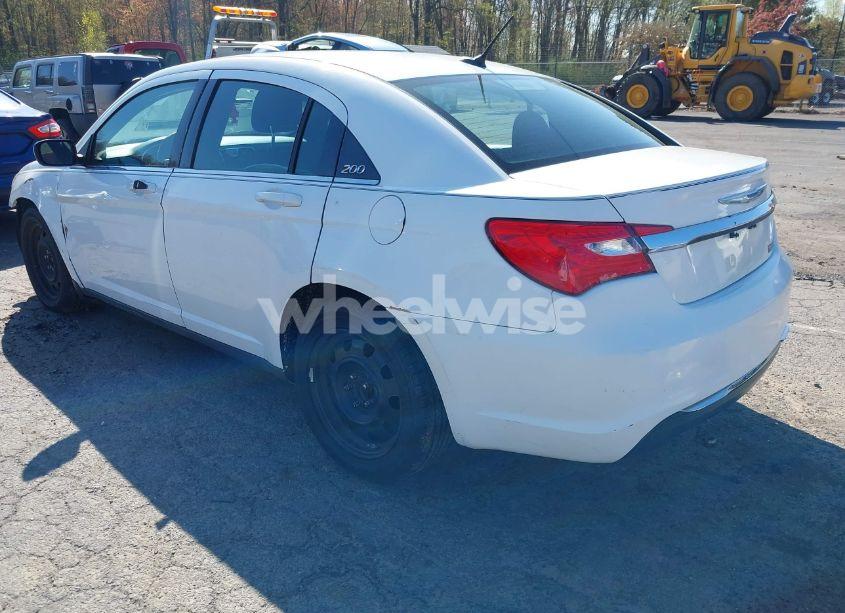 Photo 3 of 2014 Chrysler 200 LX (VIN 1C3CCBAB1EN146728)