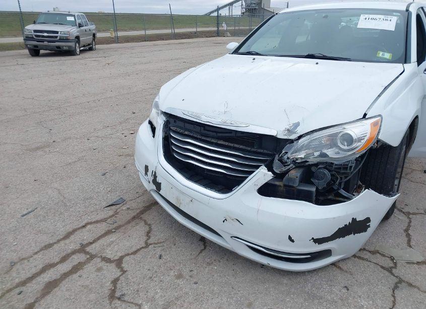 Photo 6 of 2014 Chrysler 200 LX (VIN 1C3CCBAB1EN207639)