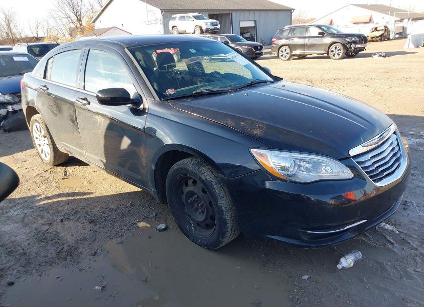 2014 Chrysler 200 LX (VIN 1C3CCBAB1EN208760) main photo