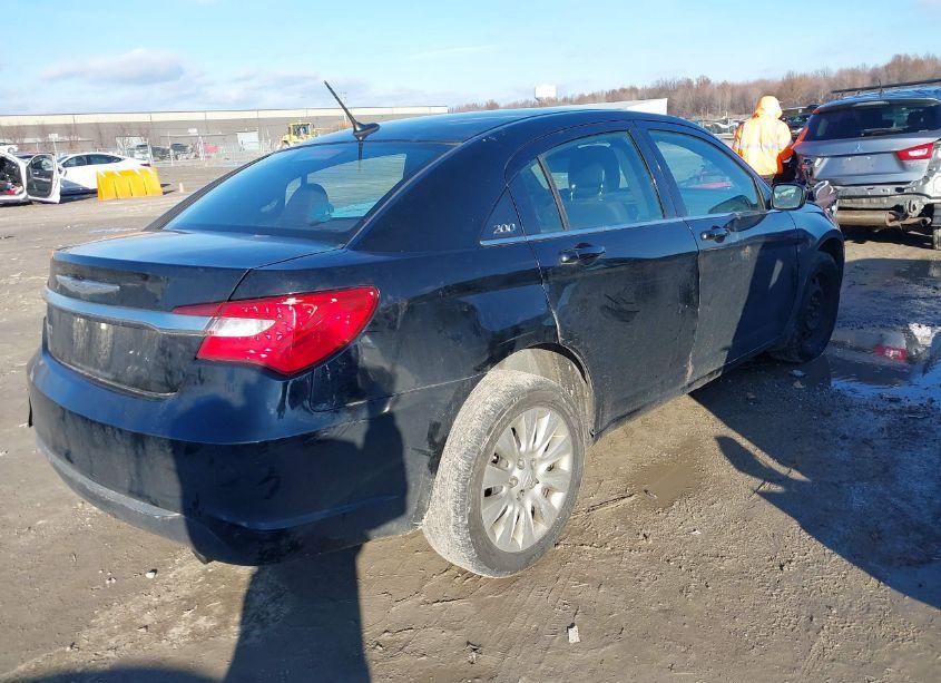 Photo 4 of 2014 Chrysler 200 LX (VIN 1C3CCBAB1EN208760)
