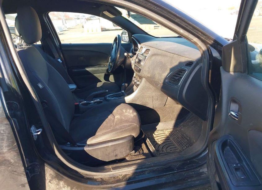 Photo 5 of 2014 Chrysler 200 LX (VIN 1C3CCBAB1EN208760)