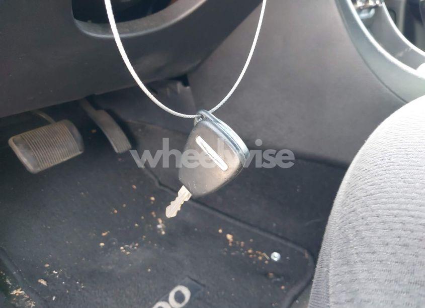 Photo 11 of 2014 Chrysler 200 LX (VIN 1C3CCBAB1EN231360)