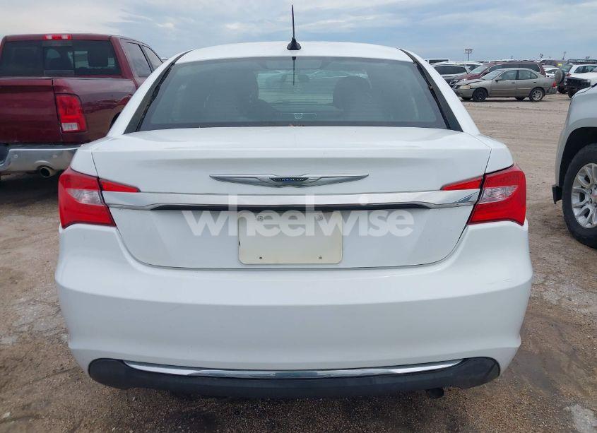 Photo 15 of 2014 Chrysler 200 LX (VIN 1C3CCBAB1EN231360)