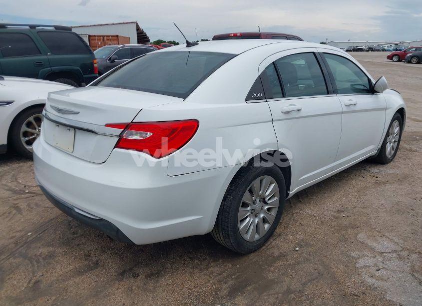 Photo 4 of 2014 Chrysler 200 LX (VIN 1C3CCBAB1EN231360)