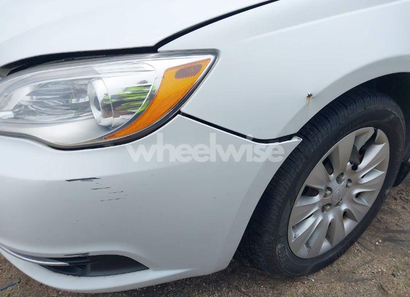 Photo 6 of 2014 Chrysler 200 LX (VIN 1C3CCBAB1EN231360)