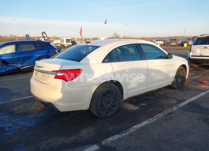 Photo 4 of 2013 Chrysler 200 LX (VIN 1C3CCBAB2DN559529)