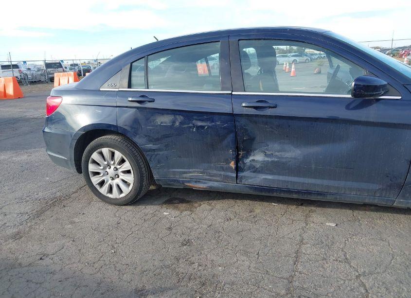 Photo 6 of 2013 Chrysler 200 LX (VIN 1C3CCBAB2DN642331)