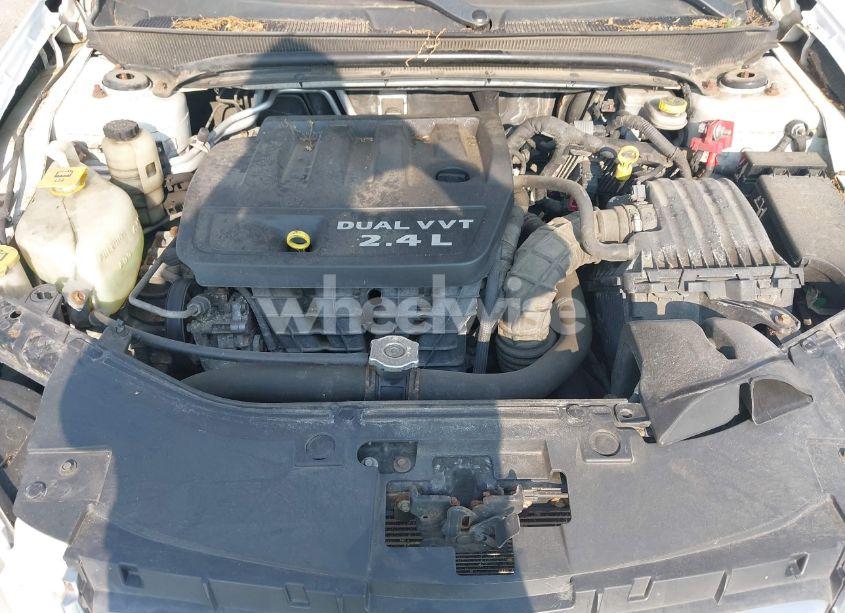 Photo 10 of 2013 Chrysler 200 LX (VIN 1C3CCBAB2DN646993)