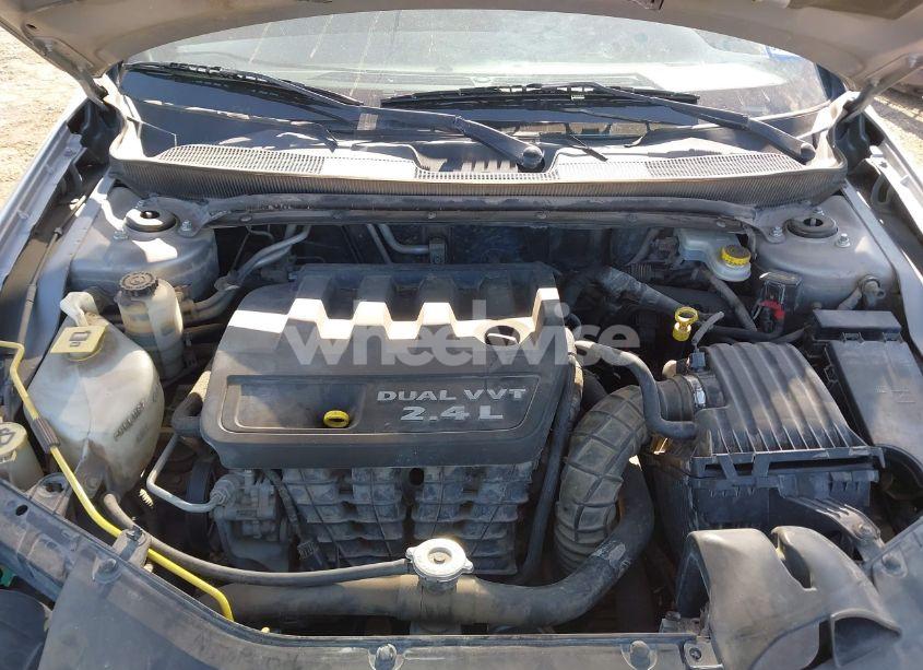 Photo 10 of 2013 Chrysler 200 LX (VIN 1C3CCBAB2DN697975)