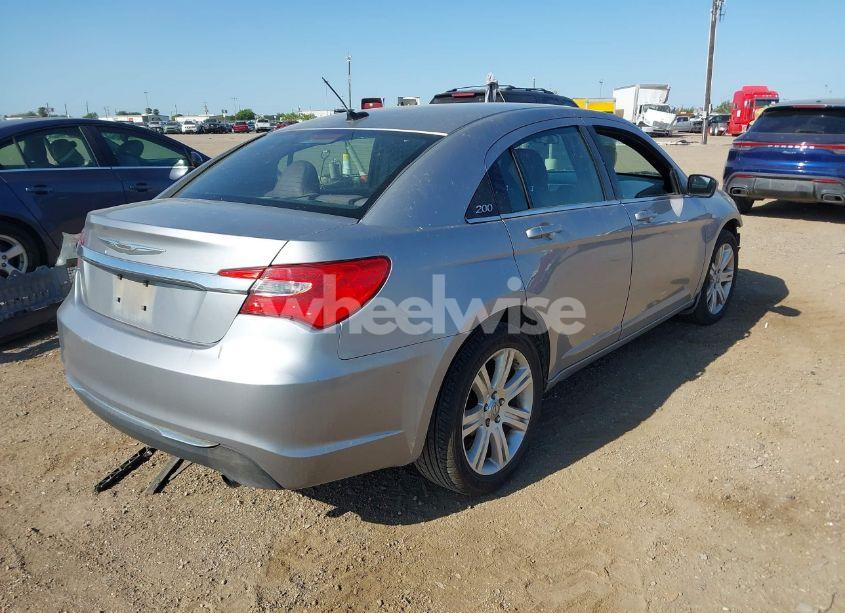 Photo 4 of 2013 Chrysler 200 LX (VIN 1C3CCBAB2DN697975)