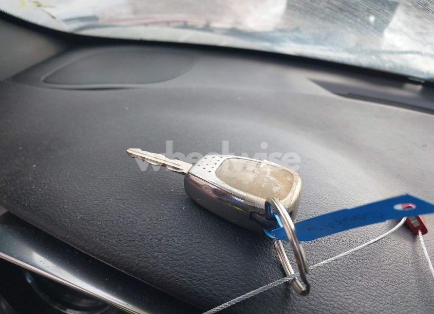 Photo 11 of 2013 Chrysler 200 LX (VIN 1C3CCBAB2DN698690)