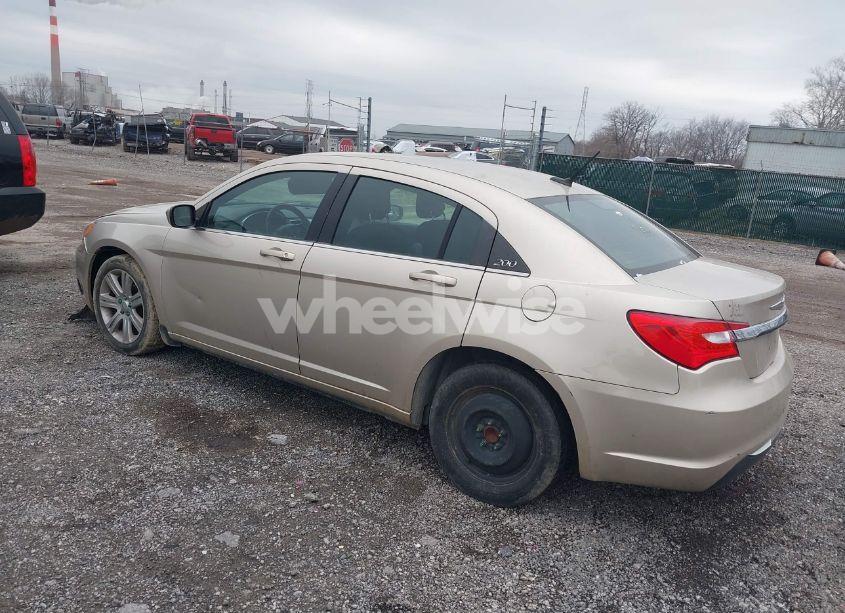 Photo 3 of 2013 Chrysler 200 LX (VIN 1C3CCBAB2DN715102)