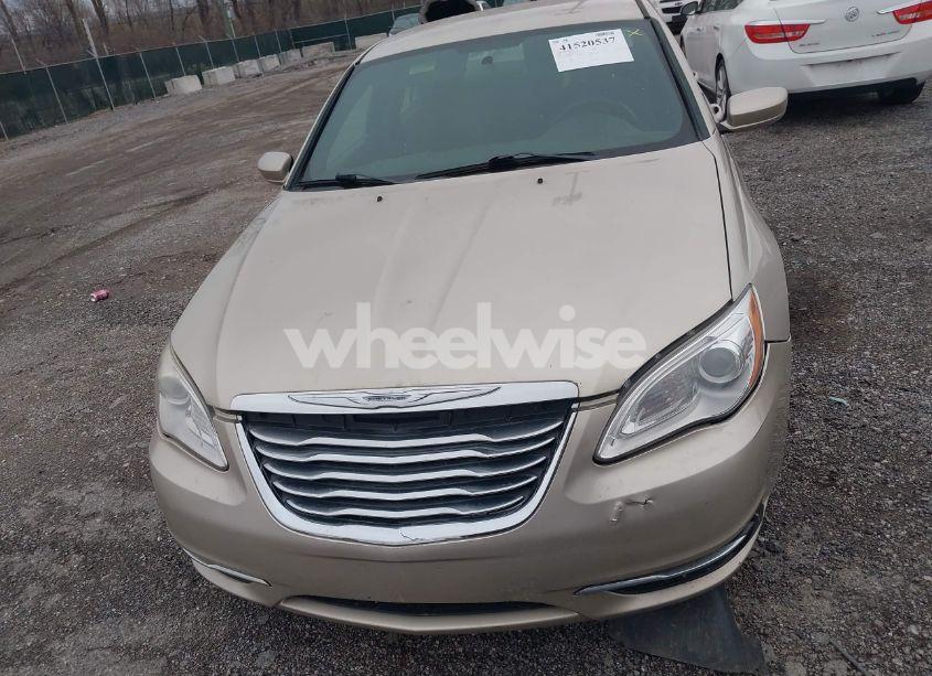 Photo 6 of 2013 Chrysler 200 LX (VIN 1C3CCBAB2DN715102)