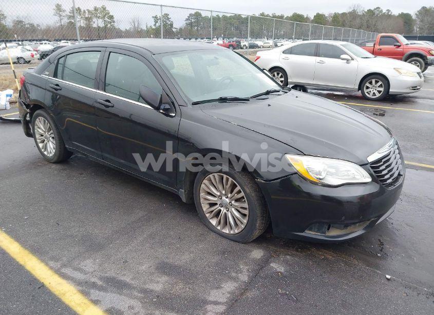 2012 Chrysler 200 LX (VIN 1C3CCBAB3CN113419) main photo