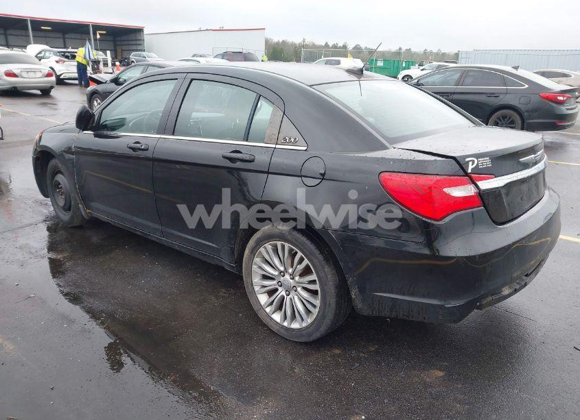 Photo 3 of 2012 Chrysler 200 LX (VIN 1C3CCBAB3CN113419)