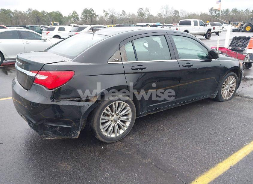 Photo 4 of 2012 Chrysler 200 LX (VIN 1C3CCBAB3CN113419)