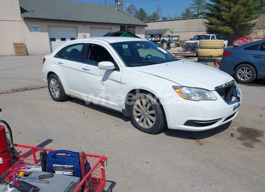 2012 Chrysler 200 LX (VIN 1C3CCBAB3CN204447) main photo