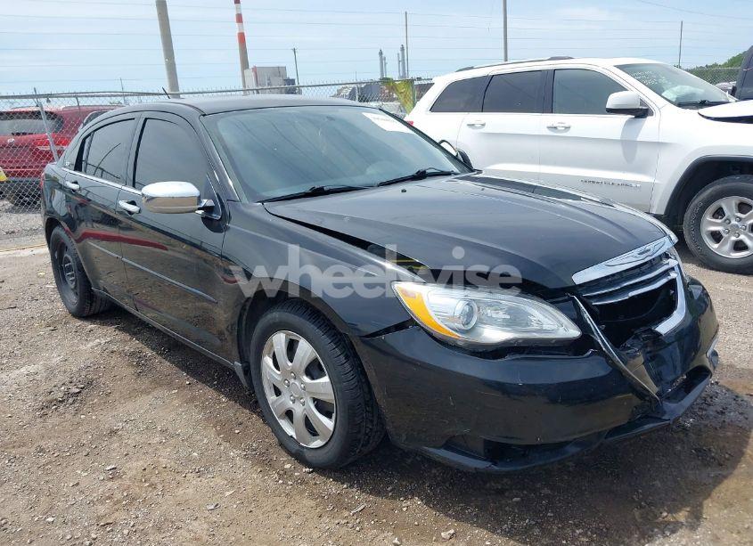 2013 Chrysler 200 LX (VIN 1C3CCBAB3DN568546) main photo