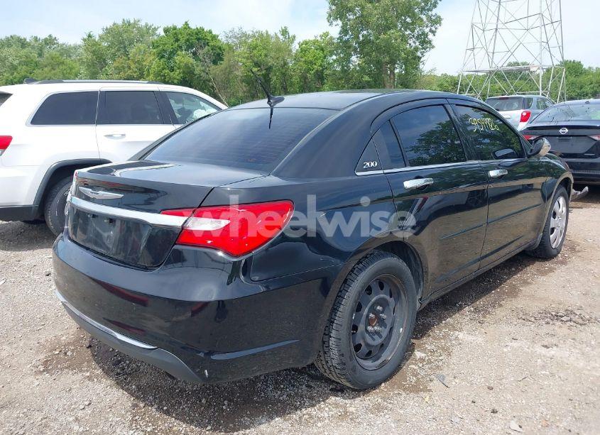 Photo 4 of 2013 Chrysler 200 LX (VIN 1C3CCBAB3DN568546)