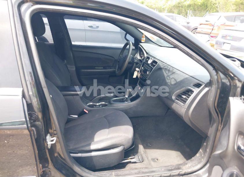 Photo 5 of 2013 Chrysler 200 LX (VIN 1C3CCBAB3DN568546)