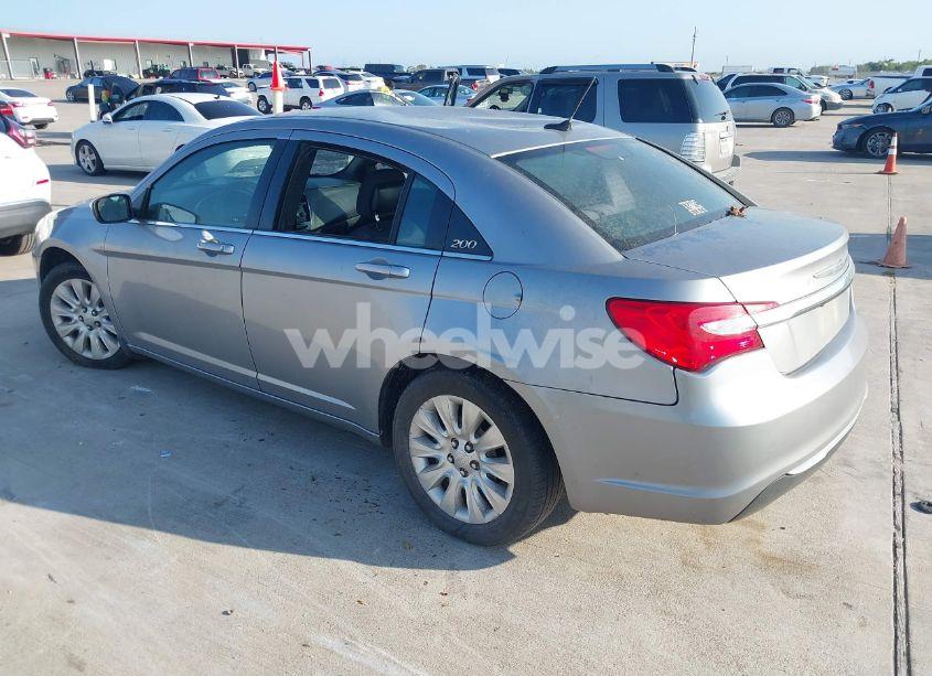 Photo 3 of 2013 Chrysler 200 LX (VIN 1C3CCBAB3DN646579)