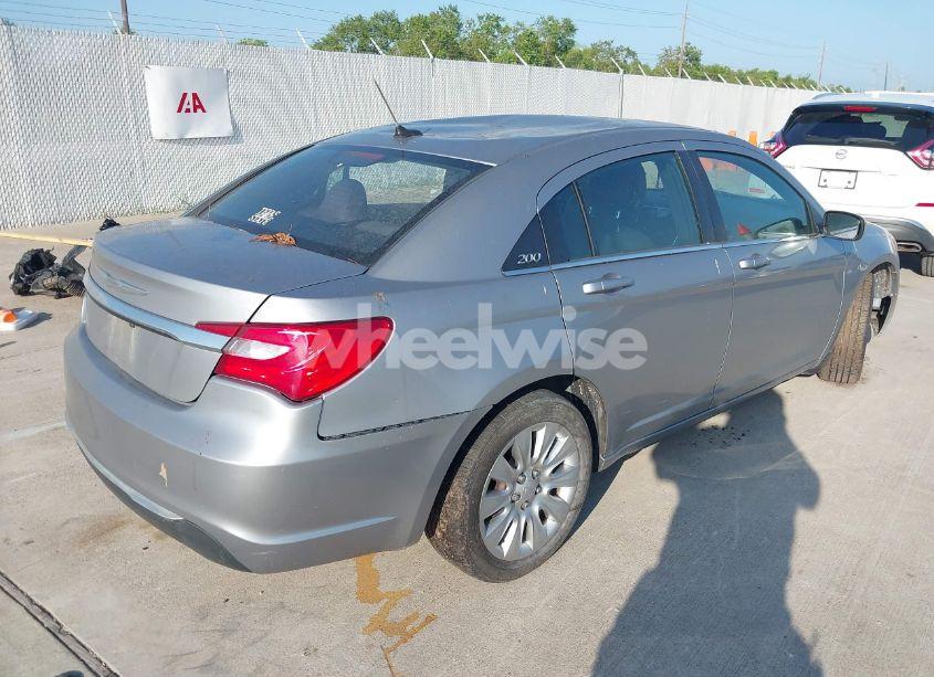 Photo 4 of 2013 Chrysler 200 LX (VIN 1C3CCBAB3DN646579)