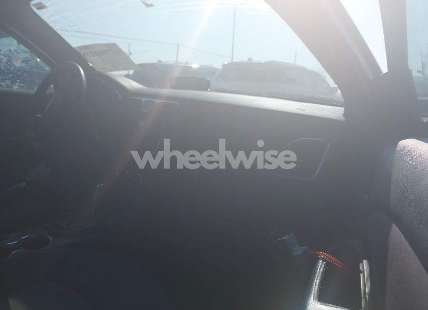 Photo 5 of 2013 Chrysler 200 LX (VIN 1C3CCBAB3DN697970)