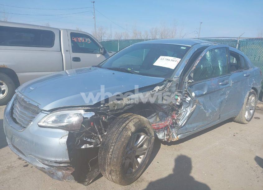 Photo 6 of 2013 Chrysler 200 LX (VIN 1C3CCBAB3DN697970)