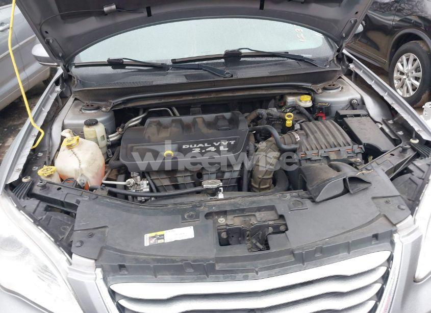 Photo 10 of 2014 Chrysler 200 LX (VIN 1C3CCBAB3EN123774)
