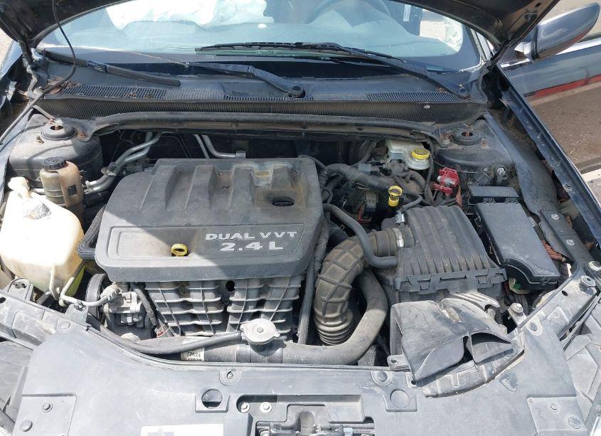 Photo 10 of 2014 Chrysler 200 LX (VIN 1C3CCBAB3EN141546)