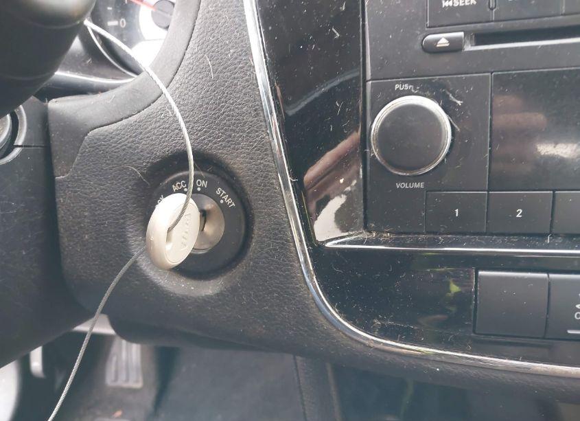 Photo 11 of 2014 Chrysler 200 LX (VIN 1C3CCBAB3EN141546)