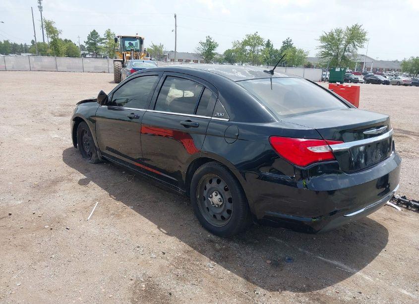 Photo 3 of 2014 Chrysler 200 LX (VIN 1C3CCBAB3EN141546)