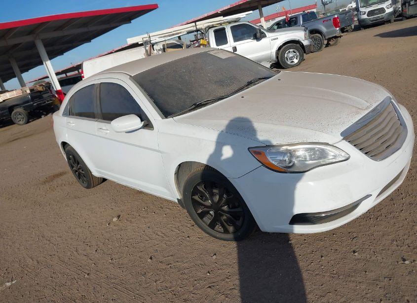 2014 Chrysler 200 LX (VIN 1C3CCBAB3EN145337) main photo