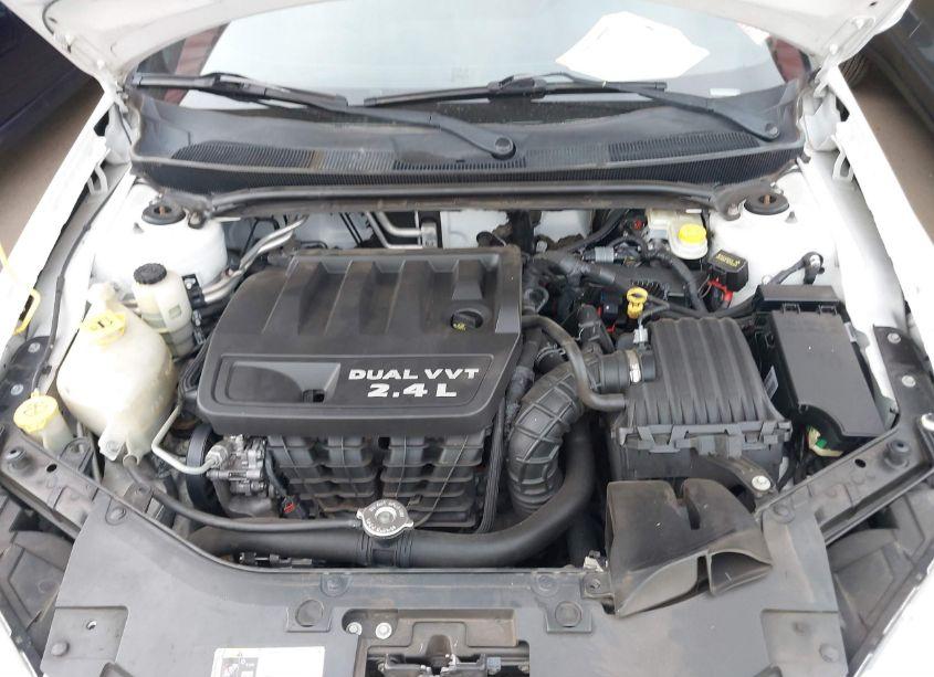 Photo 10 of 2014 Chrysler 200 LX (VIN 1C3CCBAB3EN145337)