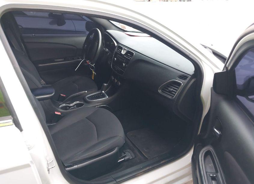 Photo 5 of 2014 Chrysler 200 LX (VIN 1C3CCBAB3EN145337)