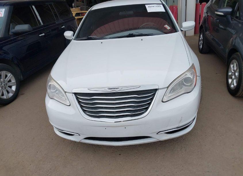 Photo 6 of 2014 Chrysler 200 LX (VIN 1C3CCBAB3EN145337)