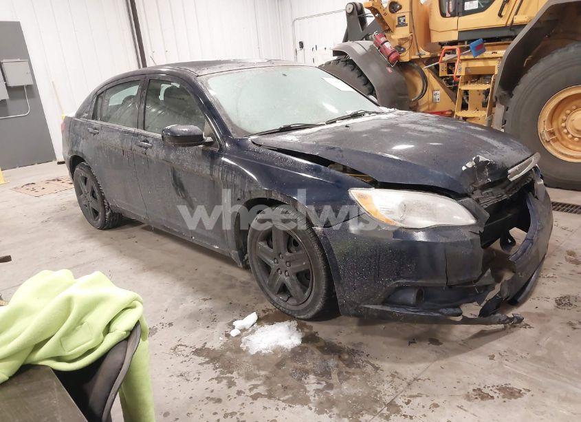 2014 Chrysler 200 LX (VIN 1C3CCBAB3EN146259) main photo