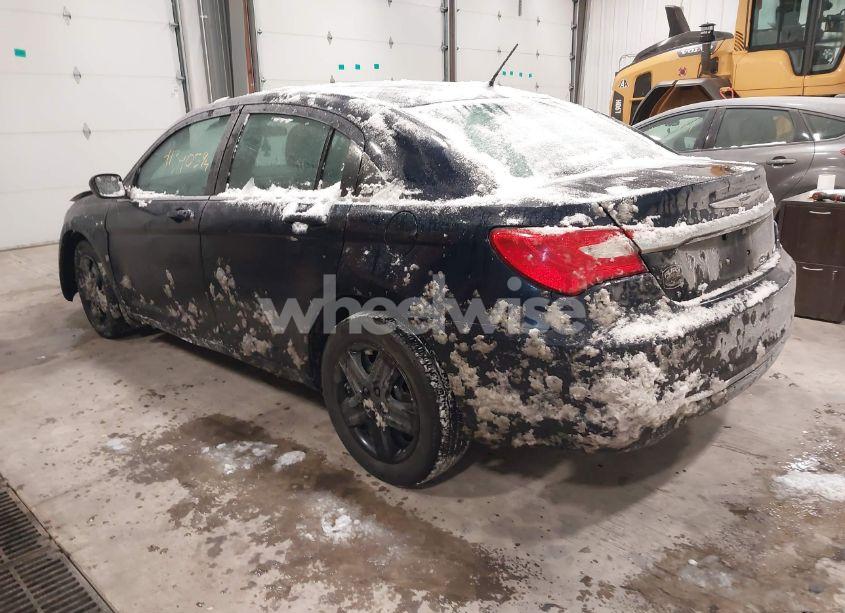 Photo 3 of 2014 Chrysler 200 LX (VIN 1C3CCBAB3EN146259)