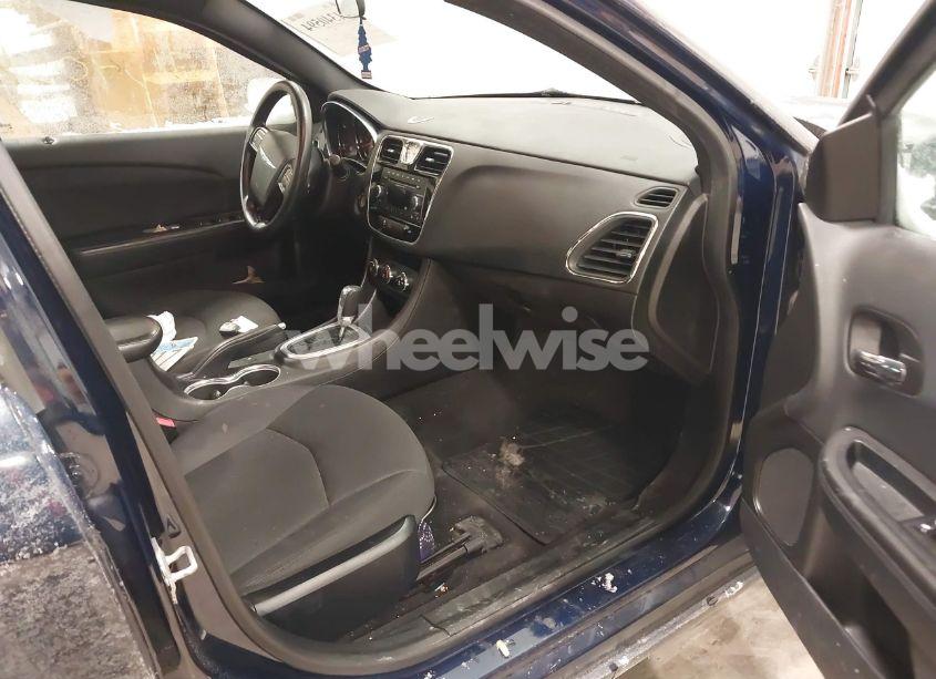 Photo 5 of 2014 Chrysler 200 LX (VIN 1C3CCBAB3EN146259)