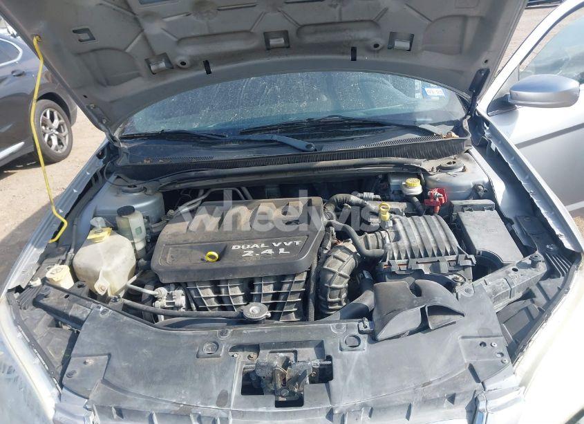 Photo 10 of 2014 Chrysler 200 LX (VIN 1C3CCBAB3EN168441)