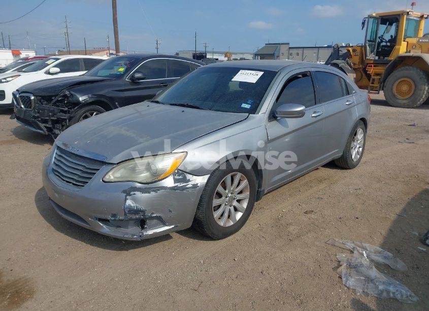 Photo 2 of 2014 Chrysler 200 LX (VIN 1C3CCBAB3EN168441)