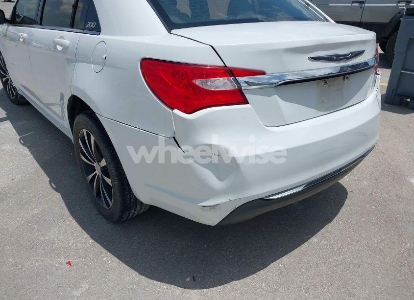 Photo 12 of 2014 Chrysler 200 LX (VIN 1C3CCBAB3EN207688)