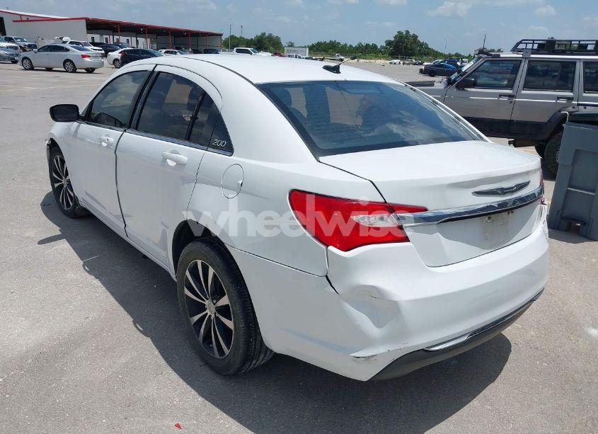 Photo 3 of 2014 Chrysler 200 LX (VIN 1C3CCBAB3EN207688)