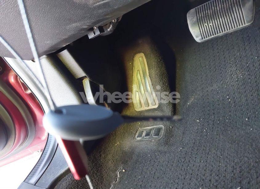 Photo 11 of 2014 Chrysler 200 LX (VIN 1C3CCBAB3EN230680)