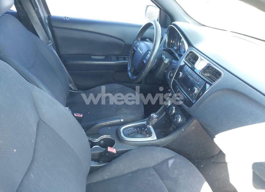 Photo 5 of 2014 Chrysler 200 LX (VIN 1C3CCBAB3EN230680)