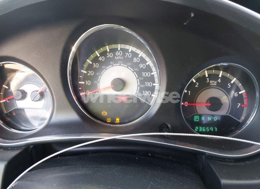 Photo 7 of 2014 Chrysler 200 LX (VIN 1C3CCBAB3EN230680)