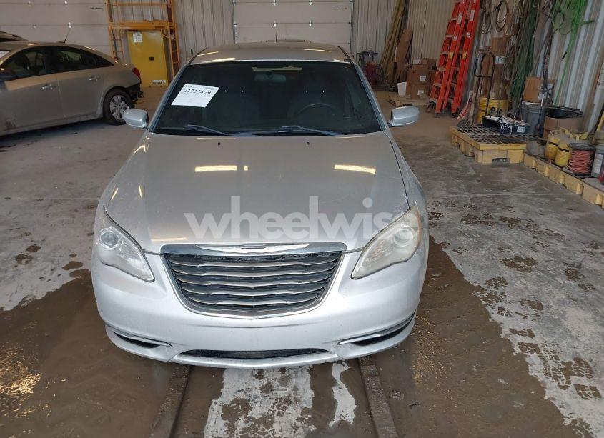Photo 6 of 2012 Chrysler 200 LX (VIN 1C3CCBAB4CN100453)