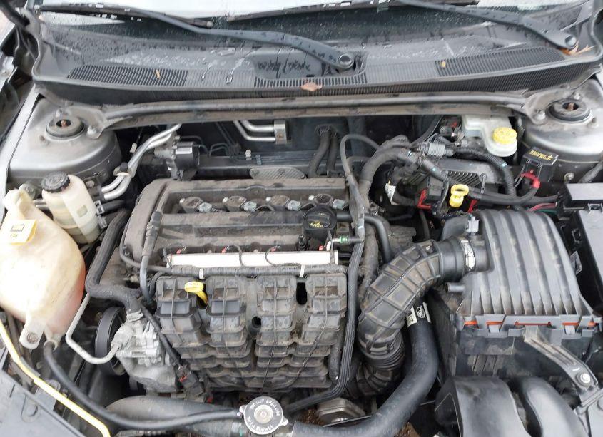 Photo 10 of 2012 Chrysler 200 LX (VIN 1C3CCBAB4CN130374)